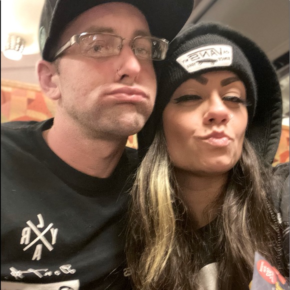 Meet your Posher, Jessica - Picture 2 of 5